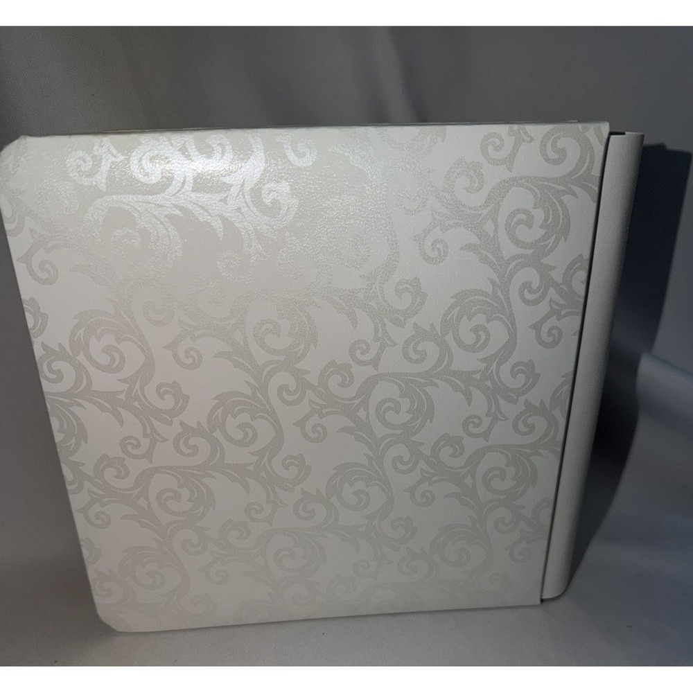 New in Box Creative Memories 7B Promise Album Wedding 7x7 Ivory - Picture 3 of 6